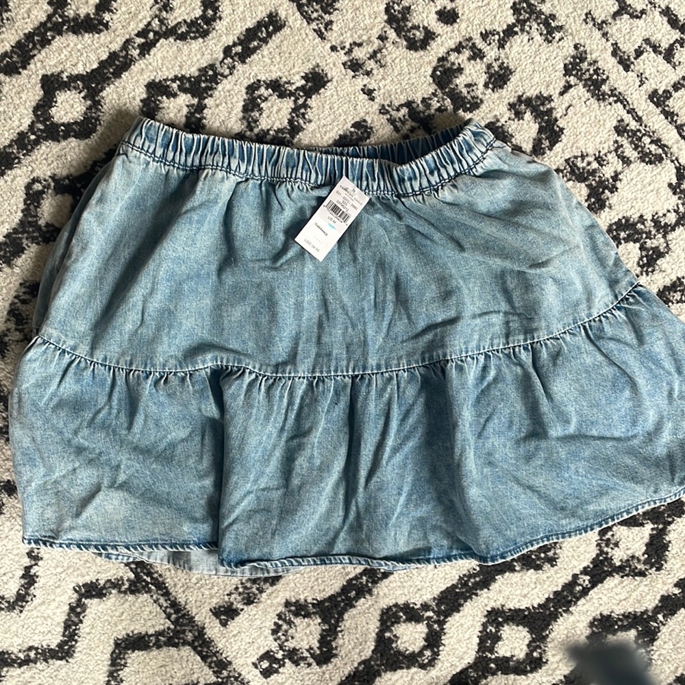 American Eagle denim skirt with ruffle trim